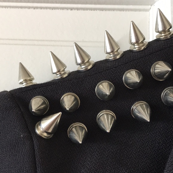 Blazer with shoulder spikes - Picture 2 of 7